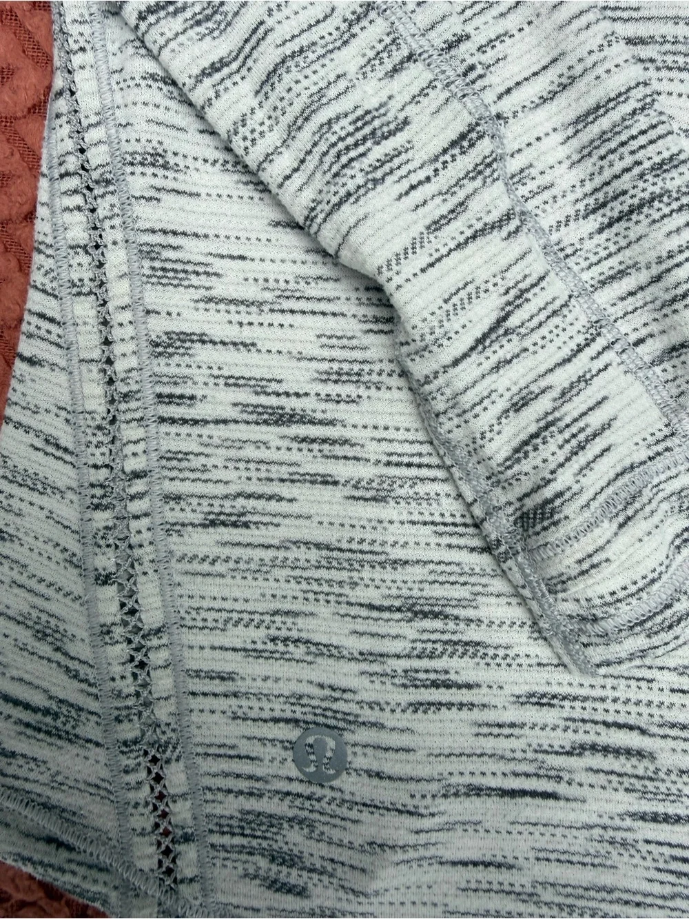 7 long sleeve, Lululemon shirts lot all in pristine condition see all pictures!😀